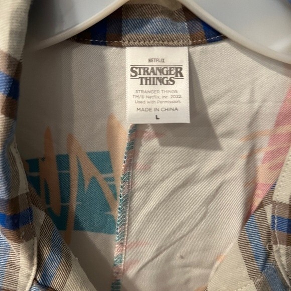 STRANGER THINGS eleven DRESS SIZE ADULT LARGE HALLOWEEN COSTUME - Picture 2 of 9